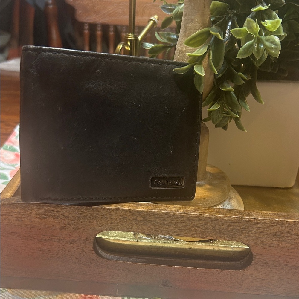 💥2/$10 Calvin Klein Dark Leather Wallet